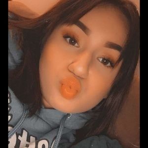 Meet your Posher, Mercedes